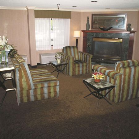La Quinta Inn By Wyndham Kansas City North North Kansas City Bagian luar foto