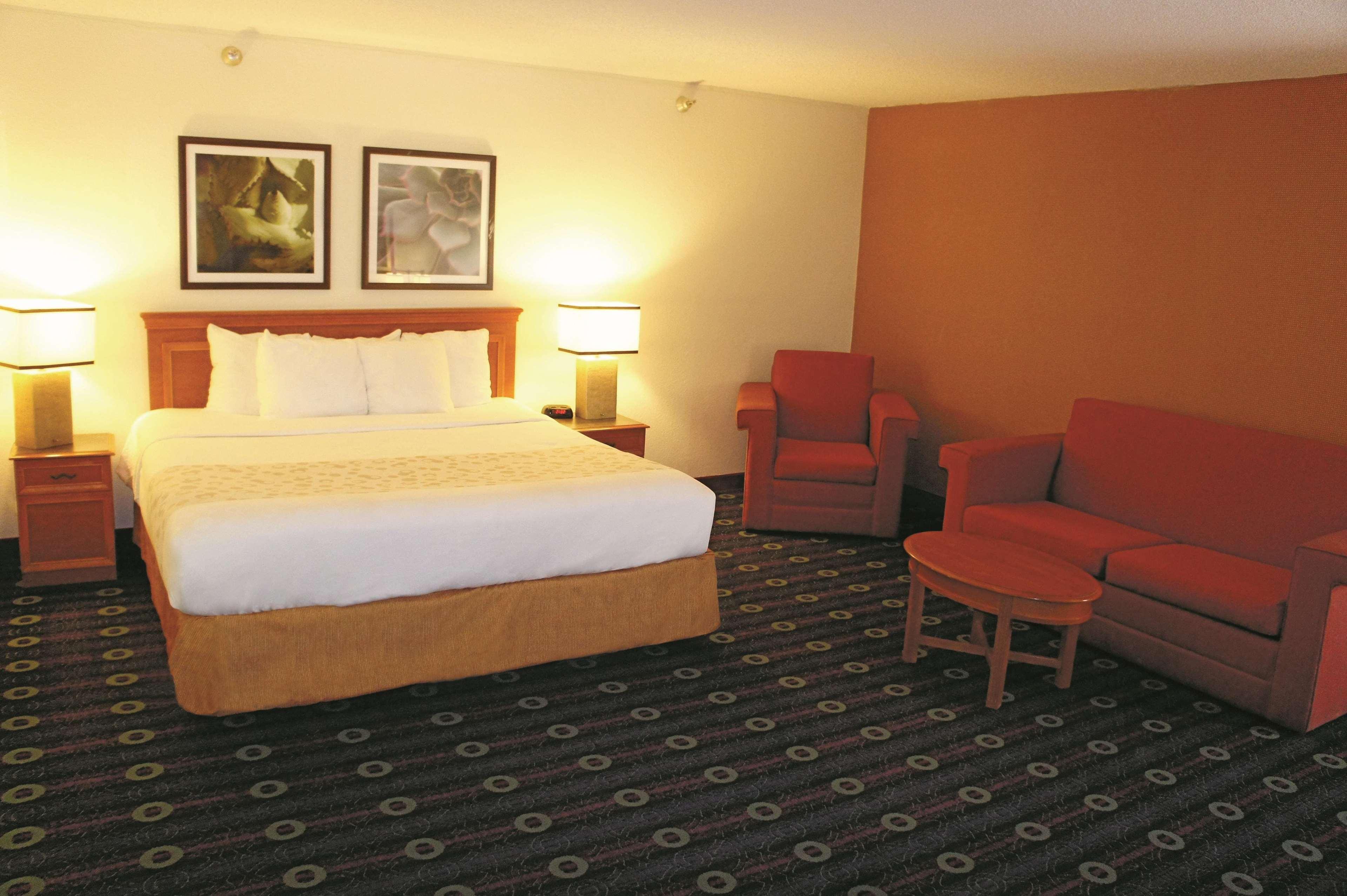 La Quinta Inn By Wyndham Kansas City North North Kansas City Bagian luar foto