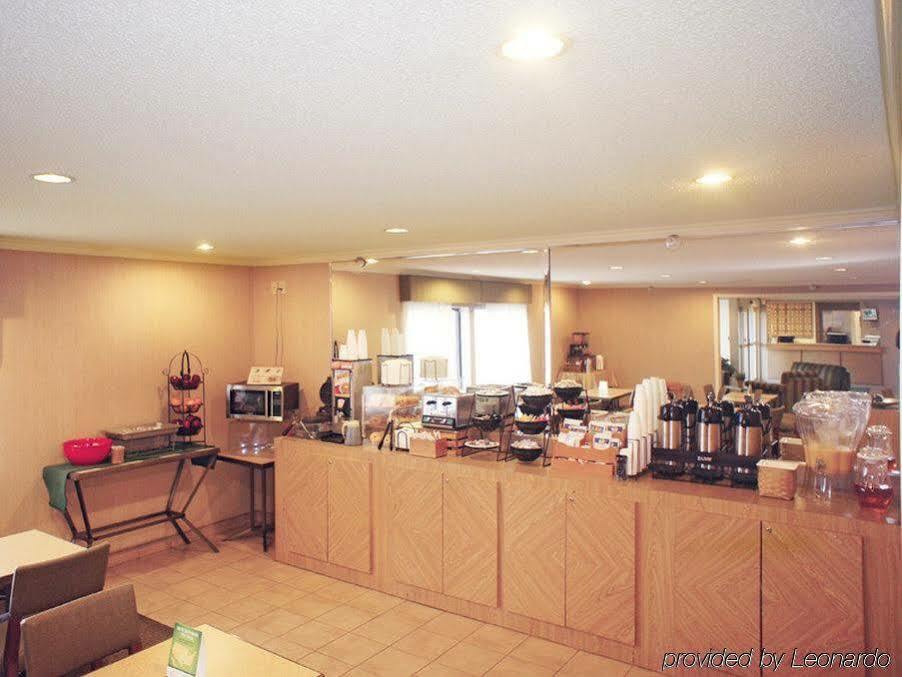 La Quinta Inn By Wyndham Kansas City North North Kansas City Bagian luar foto
